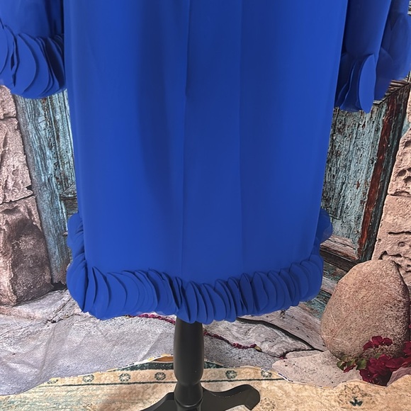 Tahari ASL Royal blue laser cut ruffle crepe shift dress, size 8, excellent - Picture 9 of 11